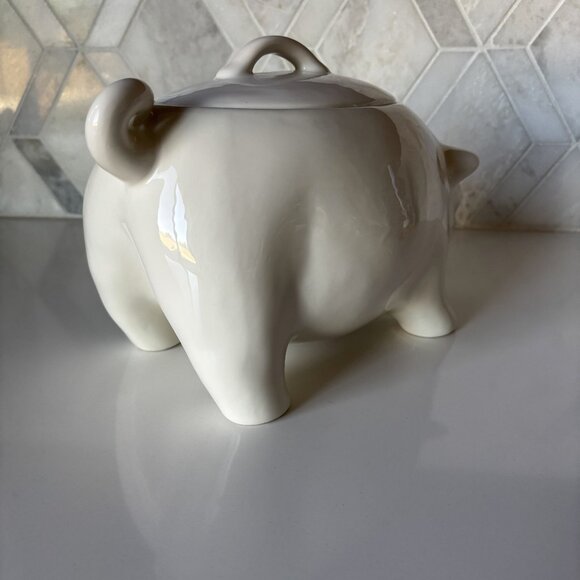 Rae Dunn Ceramic Pig Out White Pig Container Canister with Lid Brand New - Picture 3 of 10